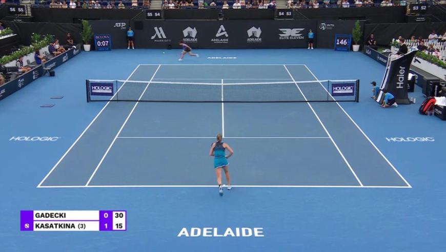 评议组由资 评议组由资