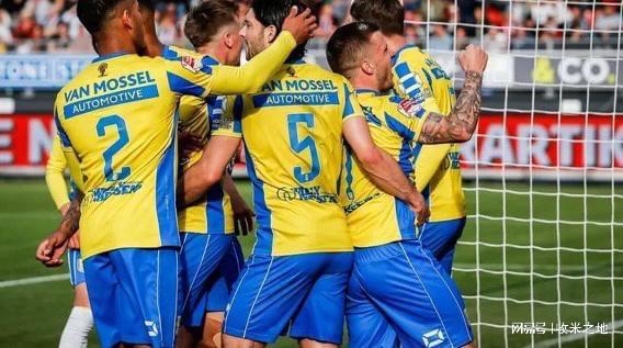 并通过反馈 并通过反馈